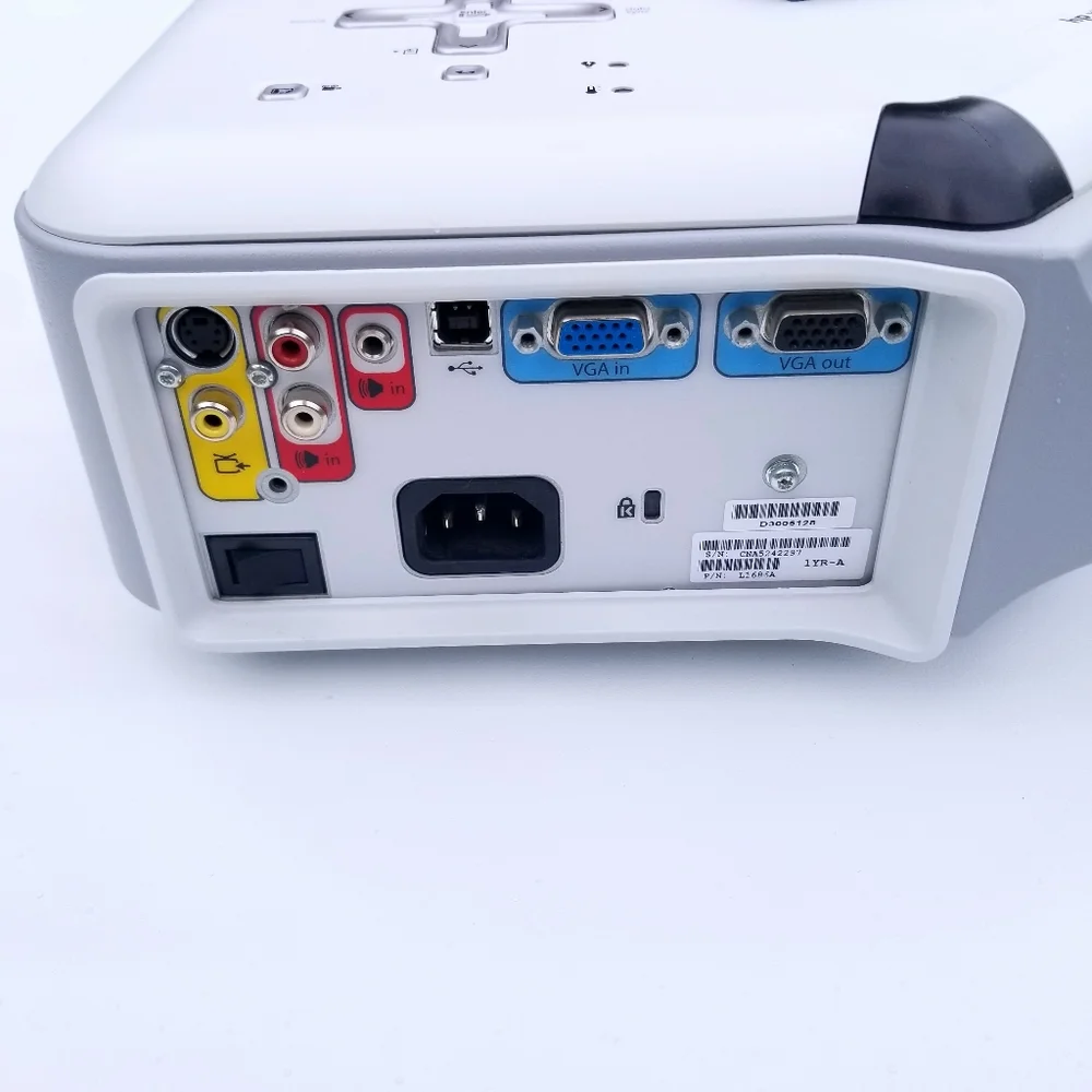 Digital Multimedia DLP Projector w/DVI, VGA, USB & Speaker - 800x600, 1600 Lumen